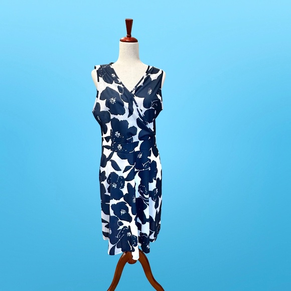 Guberry Wrap V-Neck Sleeveless Pullover Sundress Cover-Up Floral Blue & White XL - Picture 10 of 11